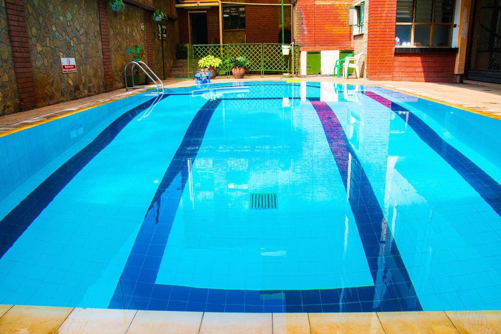 Njema Court Apartments 28/50