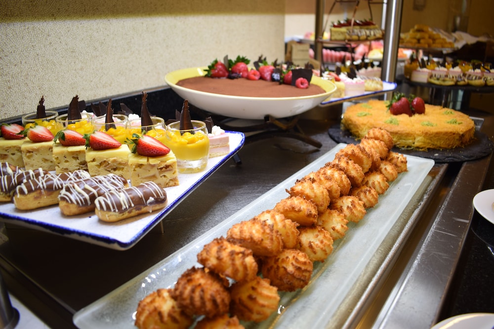 Saraya Corniche Hotel 38/83
