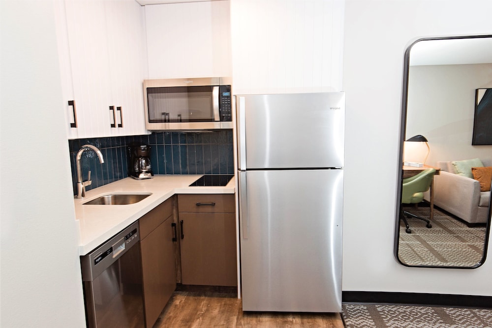 Staybridge Suites Denver North Thornton 58/67