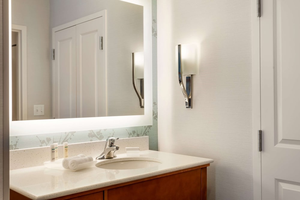 Homewood Suites By Hilton Gateway Hills Nashua 9/42