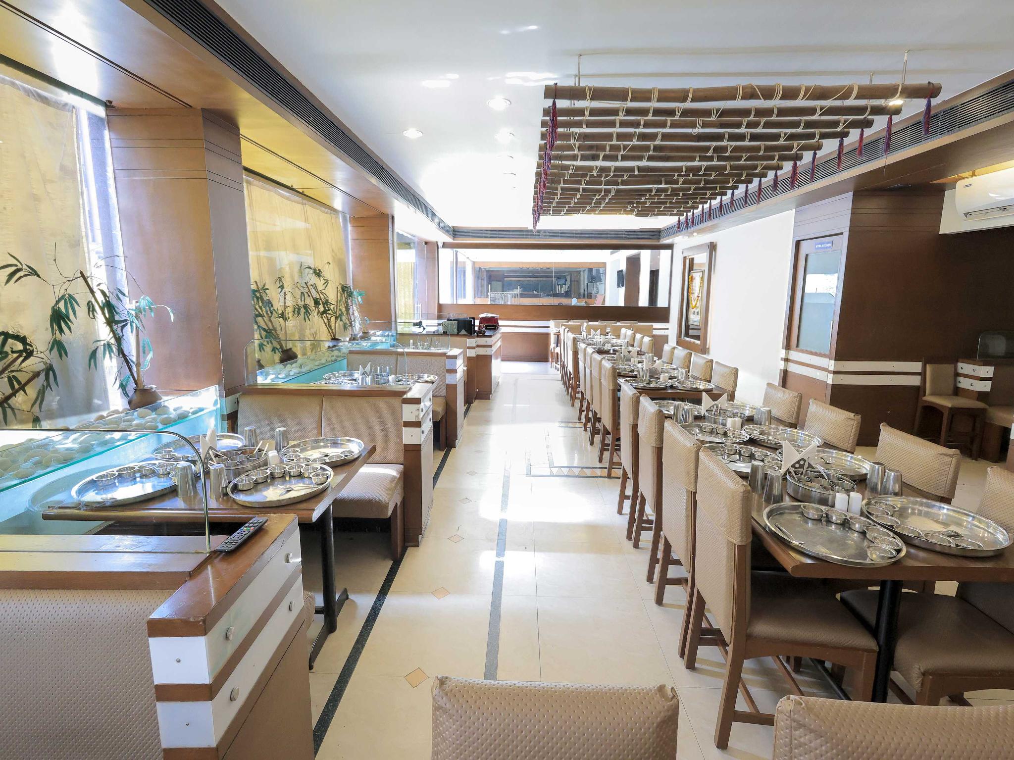 Oyo 9677 Hotel Surya 26/29