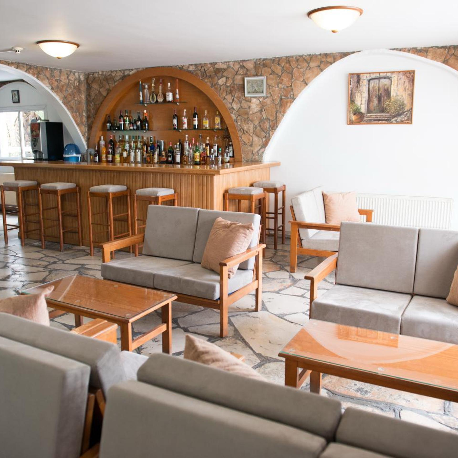 Le Village Hotel 25/50