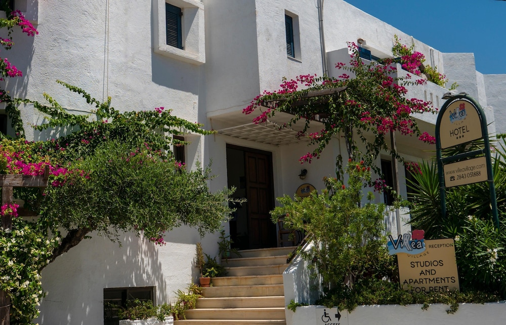 Villea Village by GHH 6/70