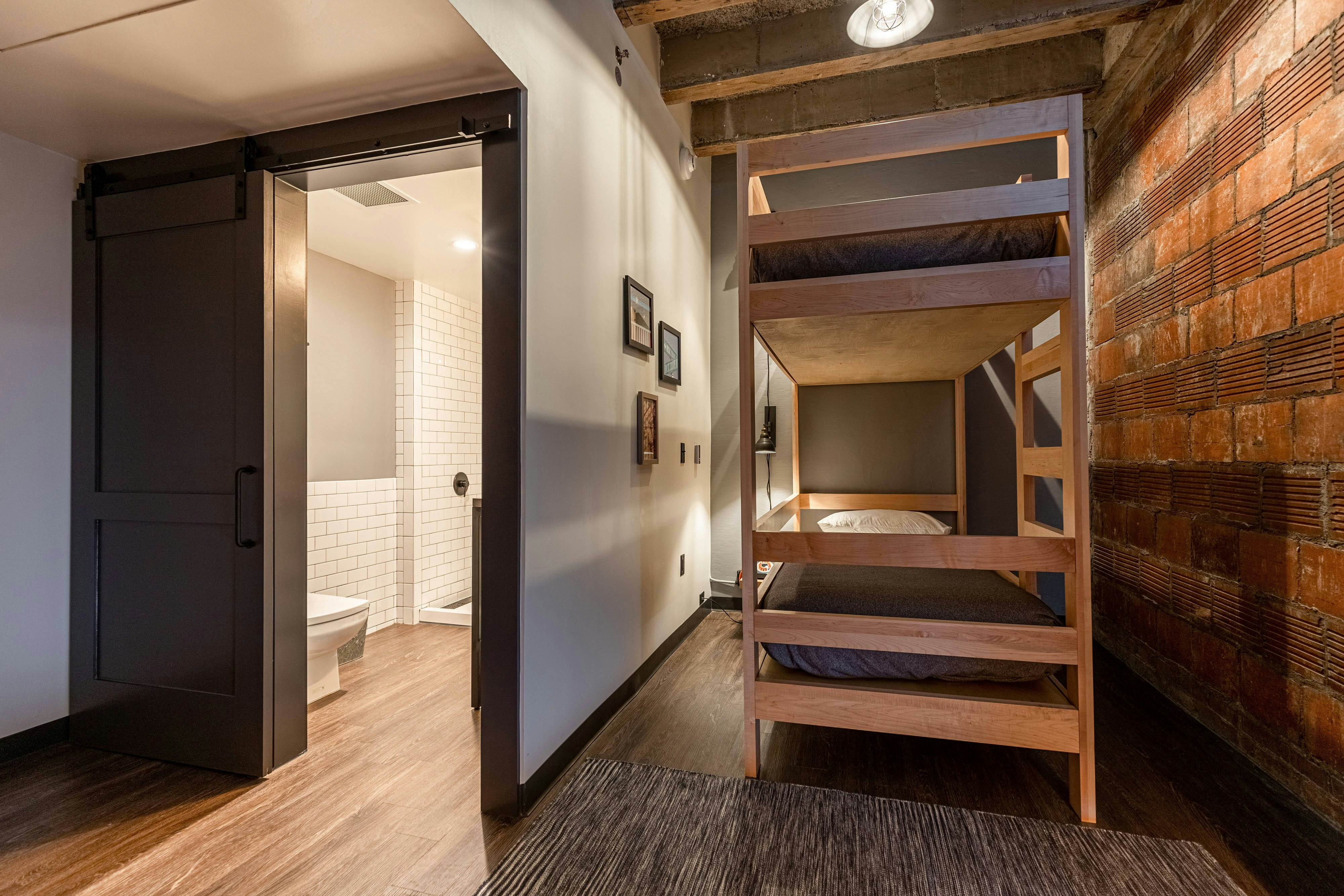 Moxy Nashville Downtown 40/40