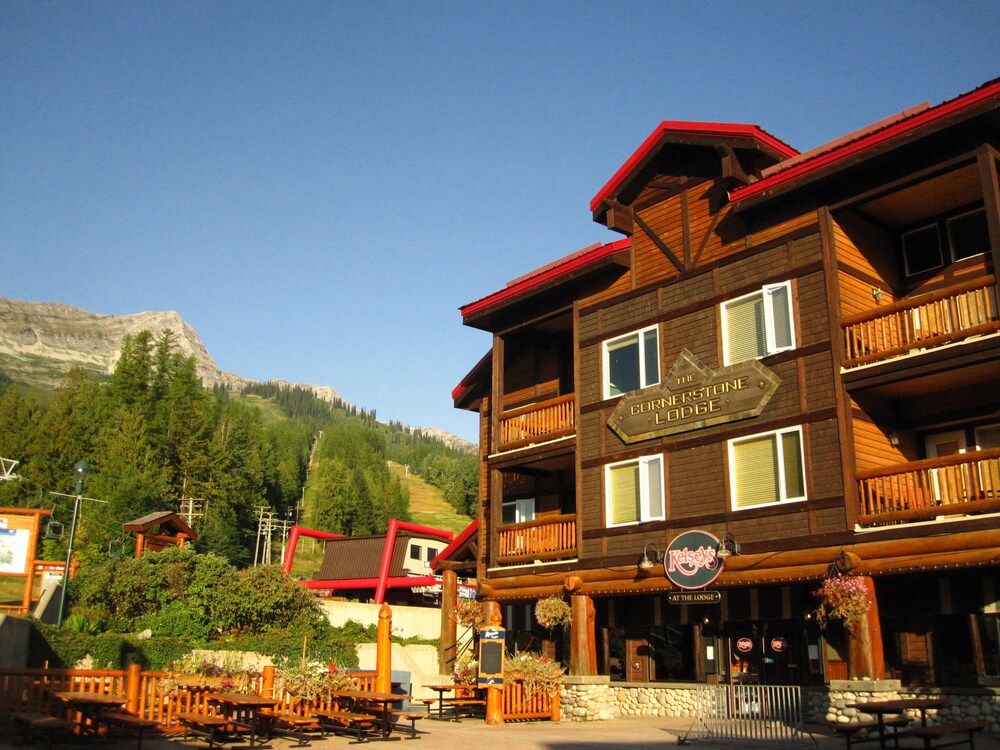 Cornerstone Lodge 4/61
