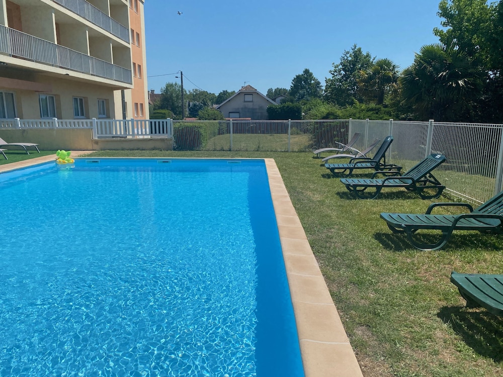 Ibis Tarbes Odos 39/64