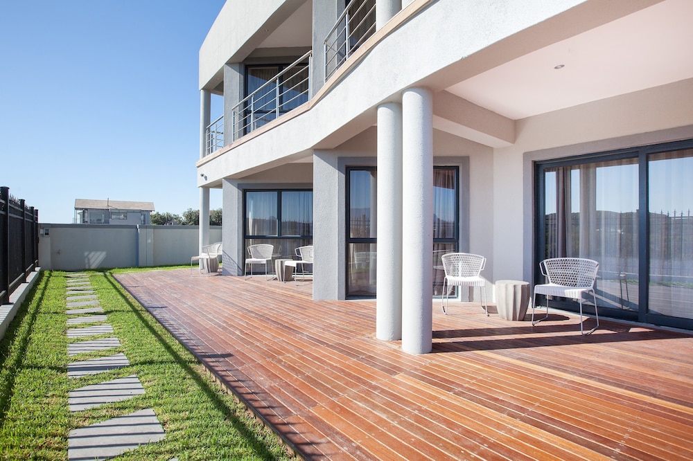 Bliss Boutique Hotel 40/50
