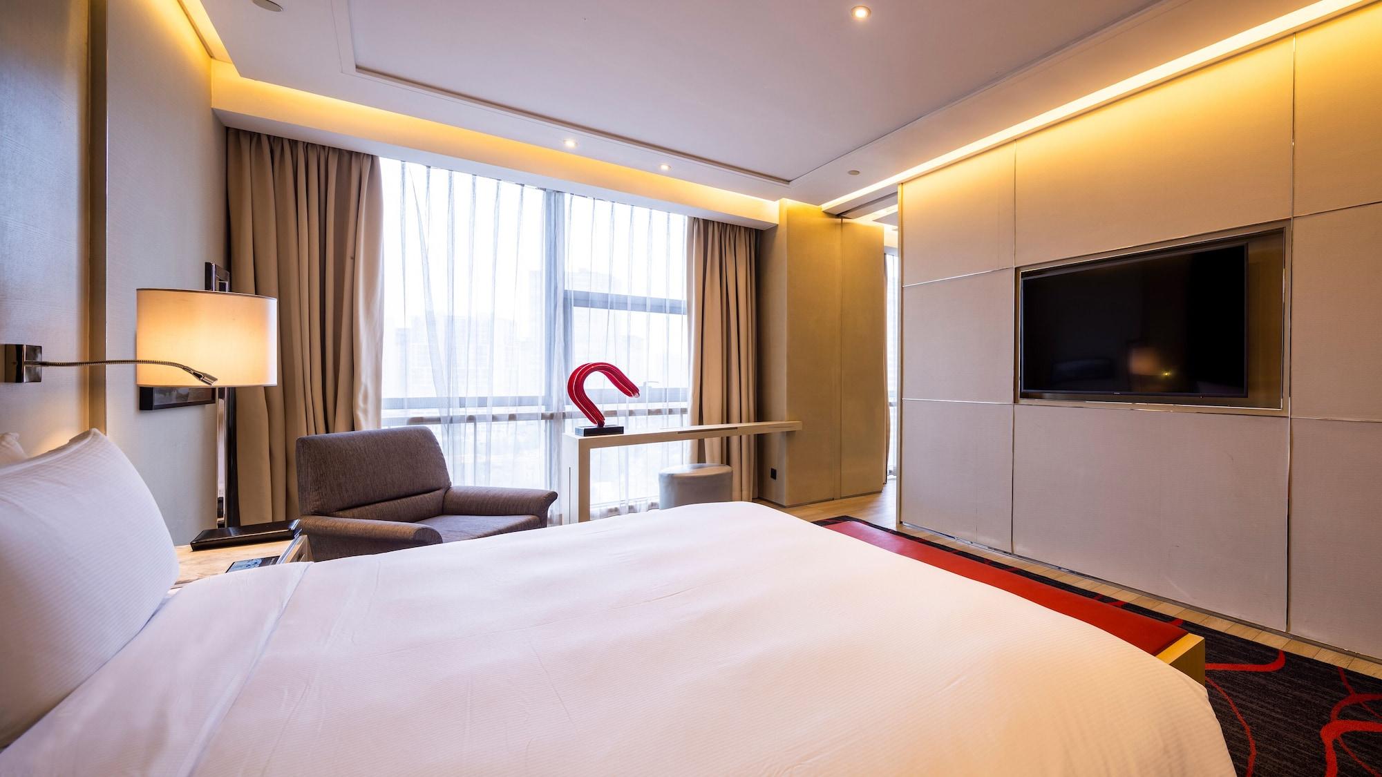 Suite, Multiple Beds