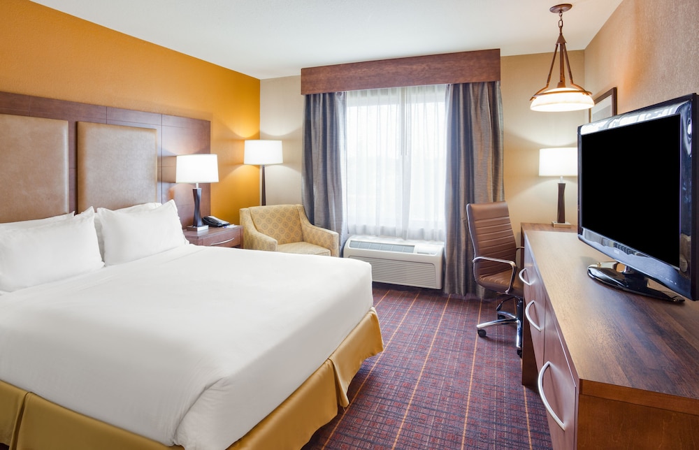 Holiday Inn Express Hotel & Suites Brainerd-Baxter 14/63