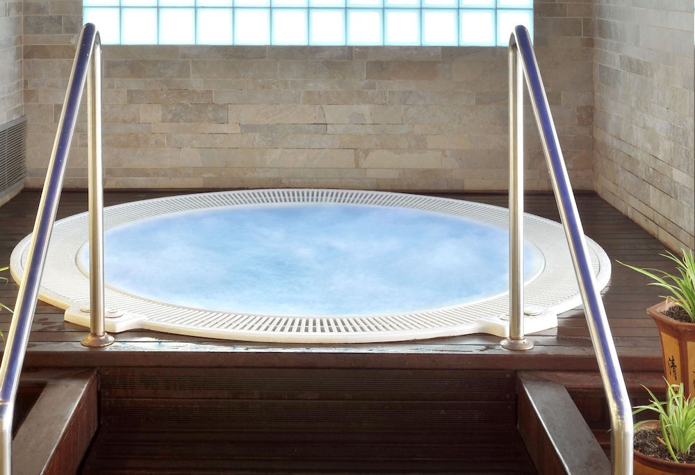 GHT Aquarium & Spa 25/56