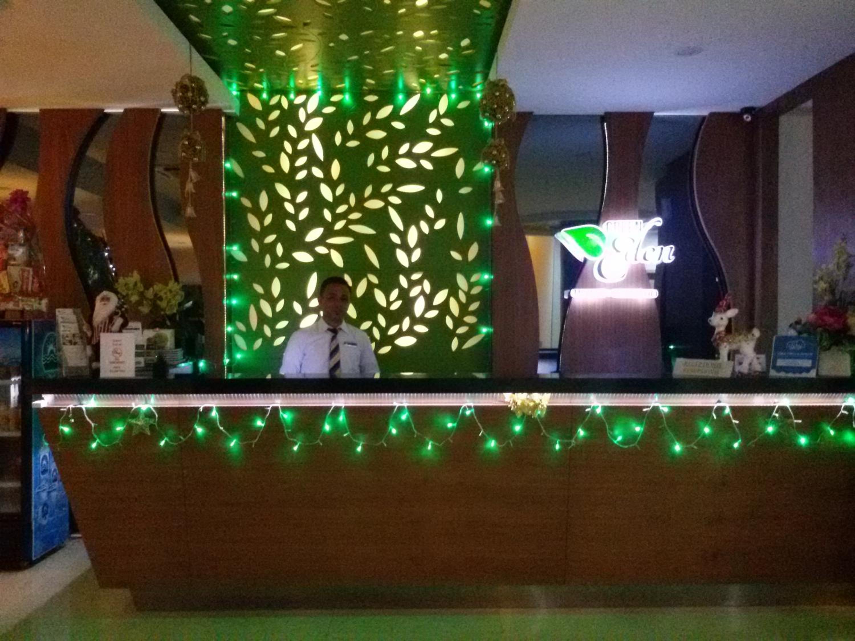 Green Eden Hotel 10/28