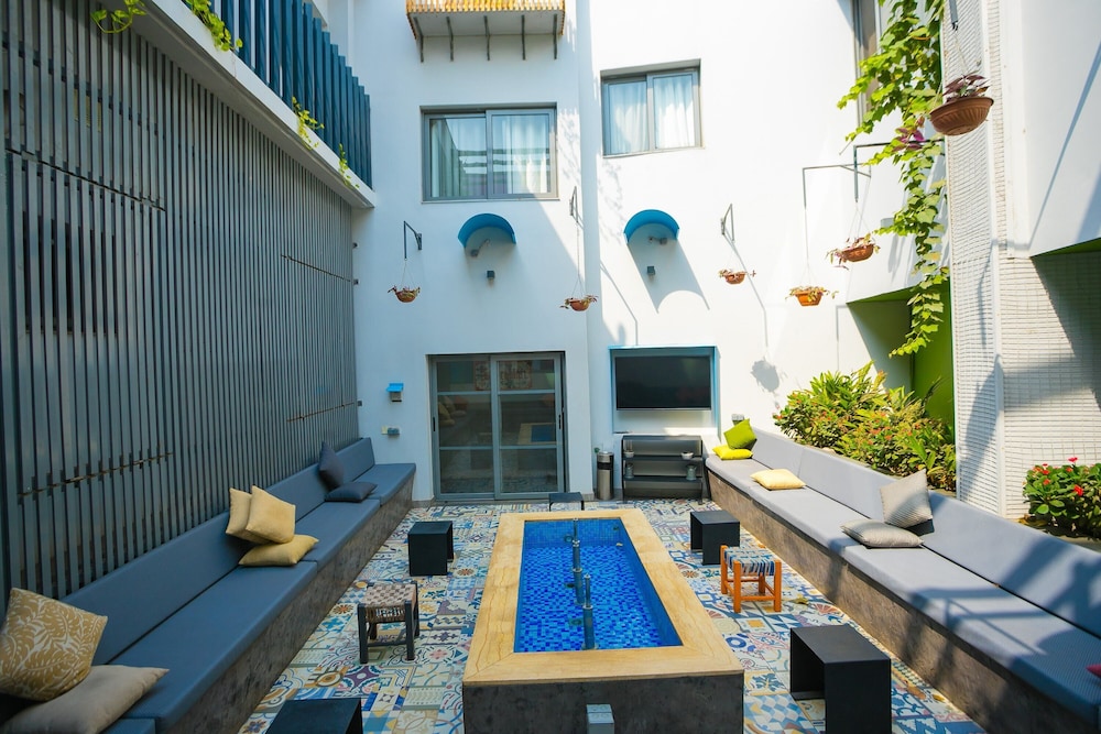 Urbano Hotel 39/50