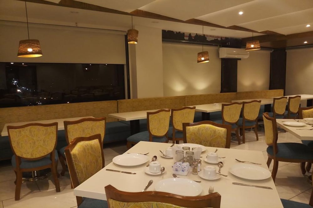 Hotel Narayanam 14/21