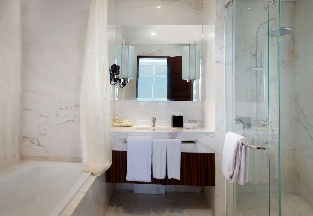 Grand Mercure Solo Baru 18/40