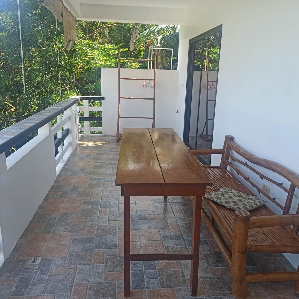 Jalyns Resort 6/59