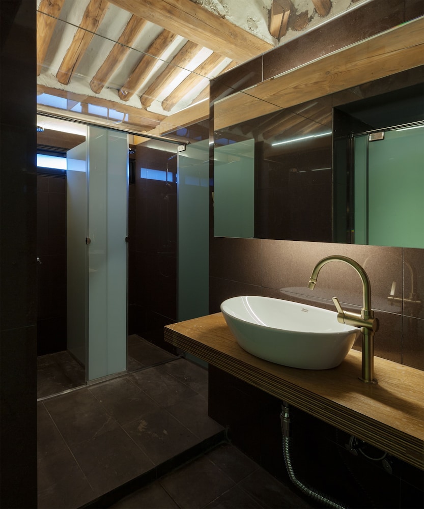 Hanok Residence Hotel Side 52/53