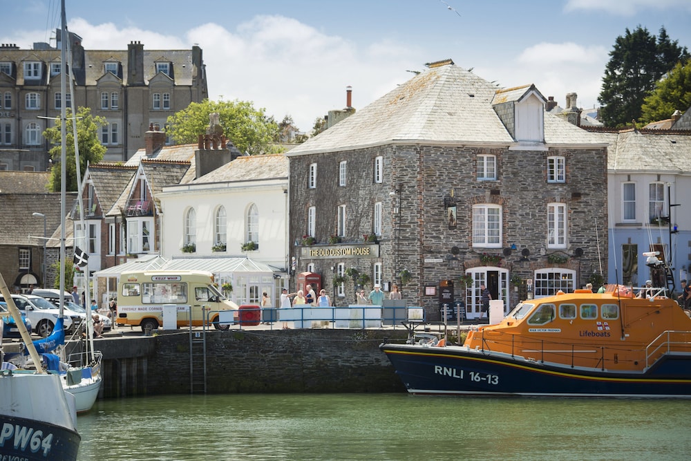The Old Custom House 36/39