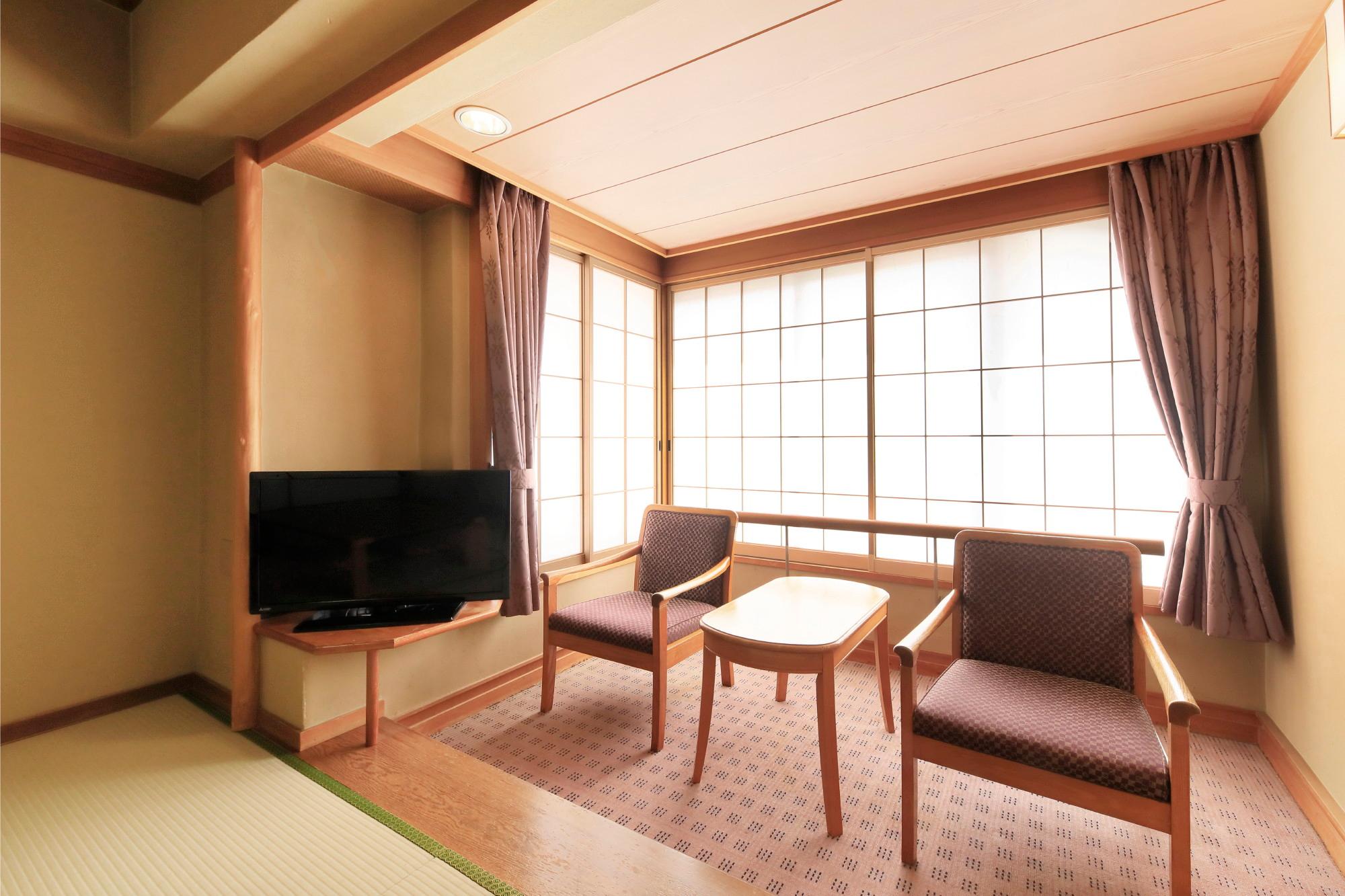 Japanese, Casual, Room Assigned on Arrival