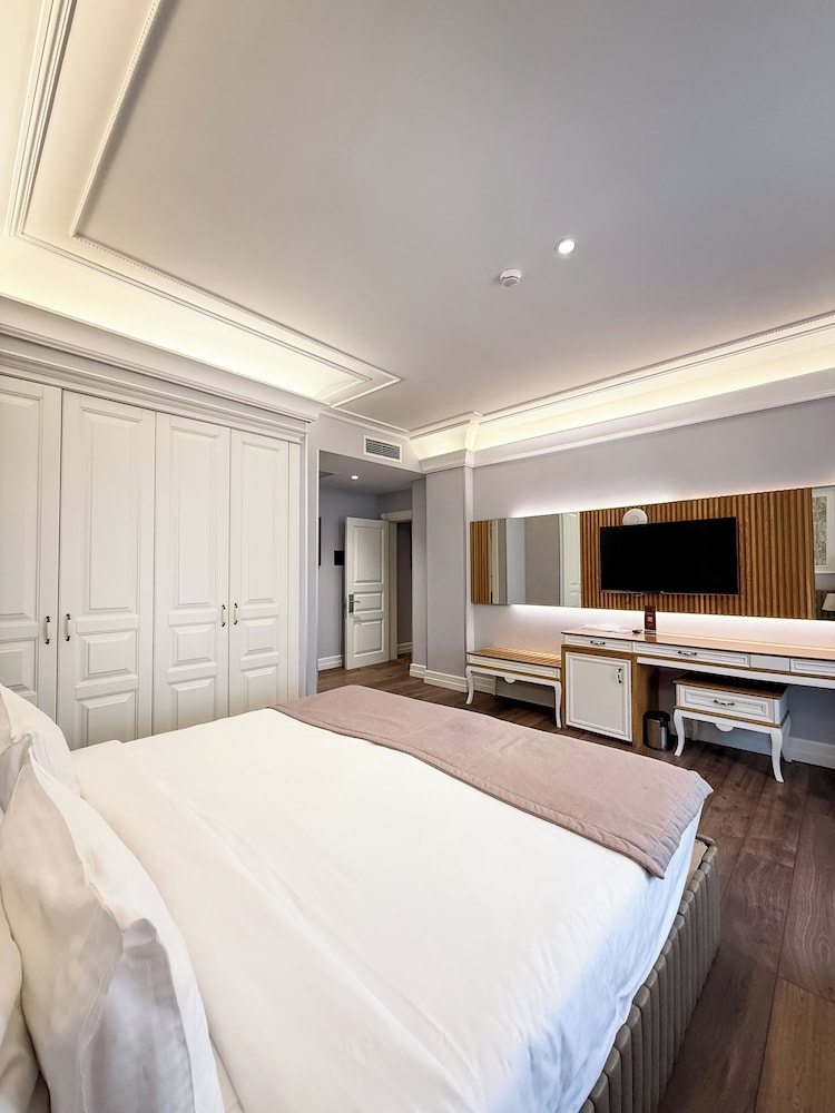 Theatrum Hotel Baku 14/44
