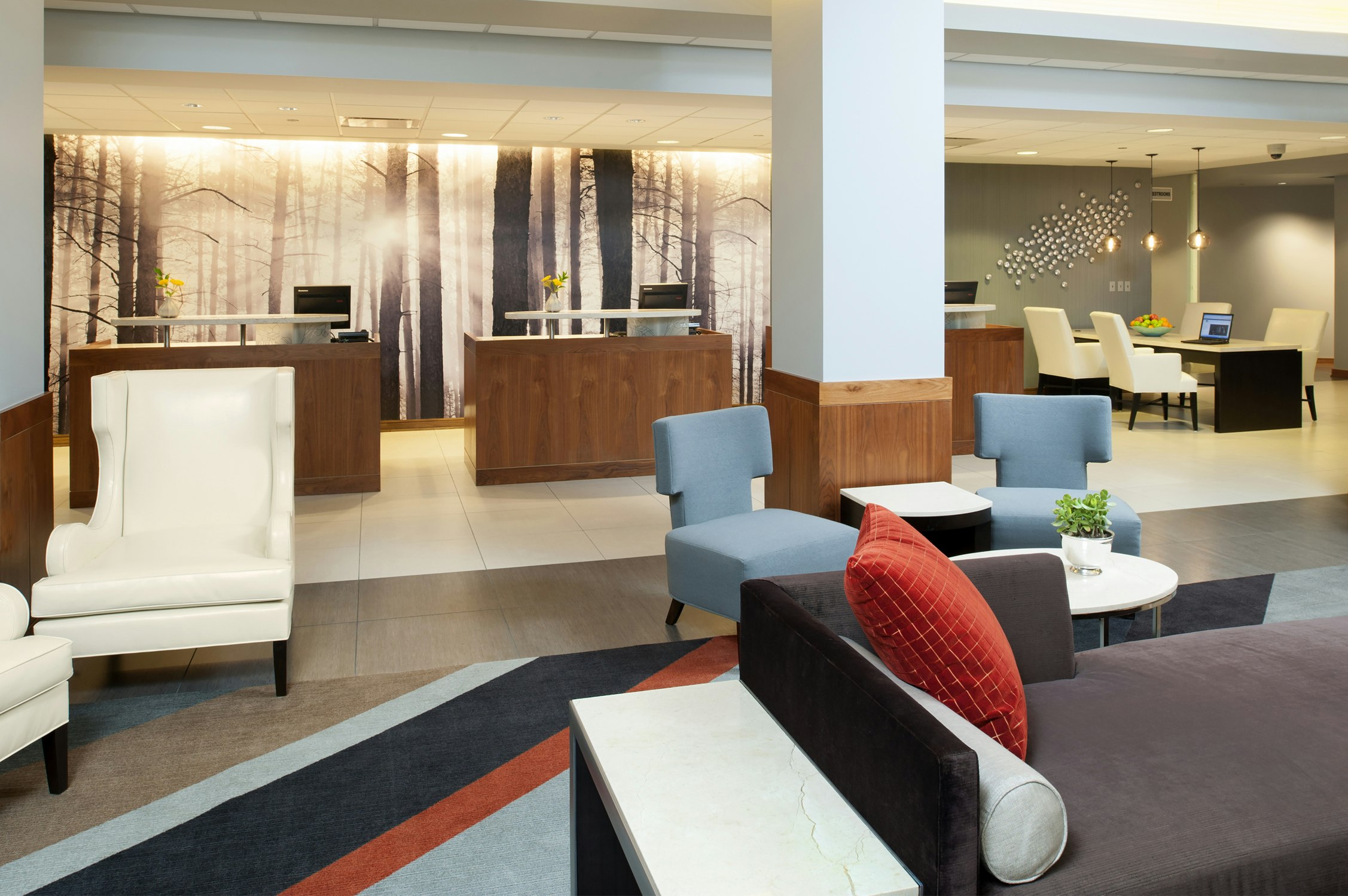 DoubleTree by Hilton Chicago - North Shore Conference Center 17/49