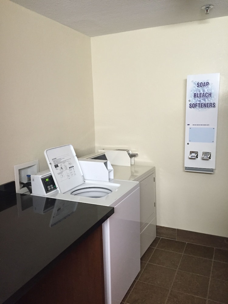 Quality Inn Batesville 36/40