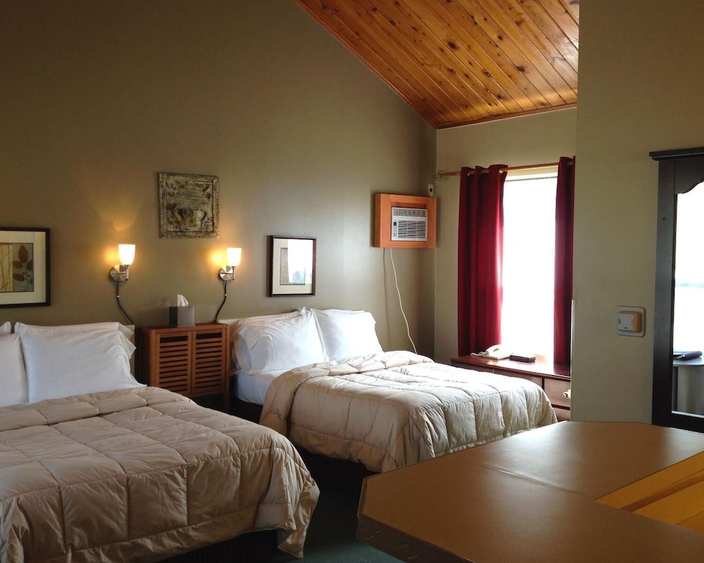 Vinehurst Inn And Suites 9/58