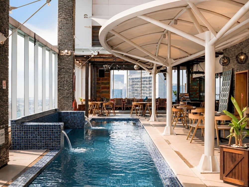 MERCURE JAKARTA SIMATUPANG 40/72