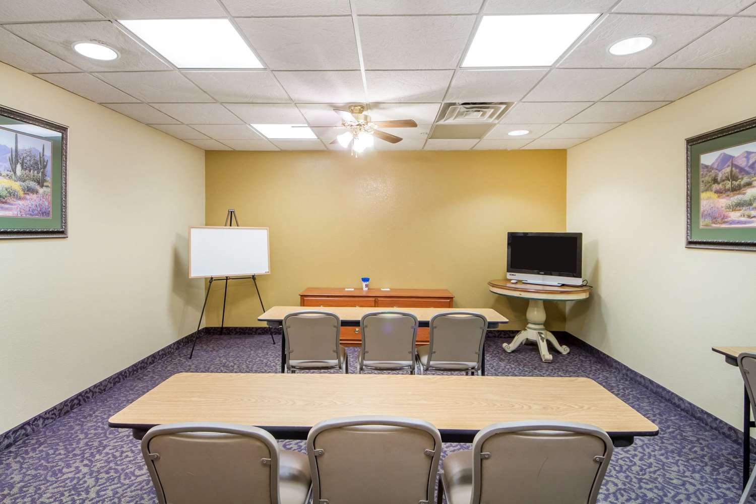 Quality Inn and Suites MidAmerica Industrial Park Area 19/21