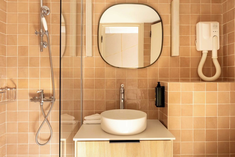 Dauphine Saint Germain Hotel 65/70