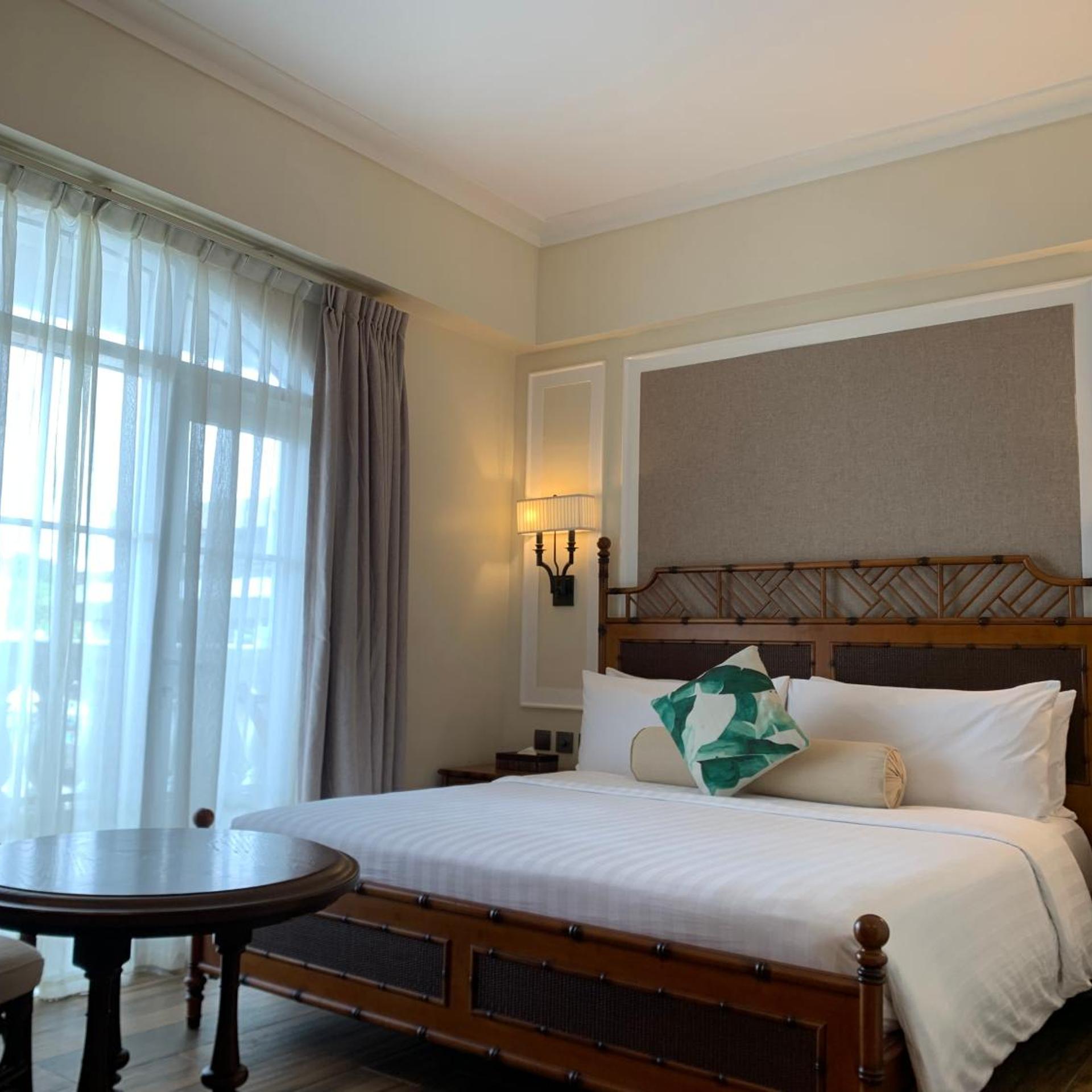 Room, King Bed, Balcony