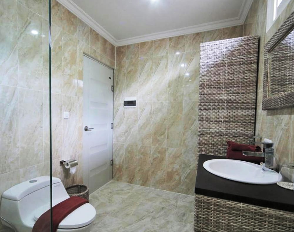 Meno Mojo Beach Resort 42/43