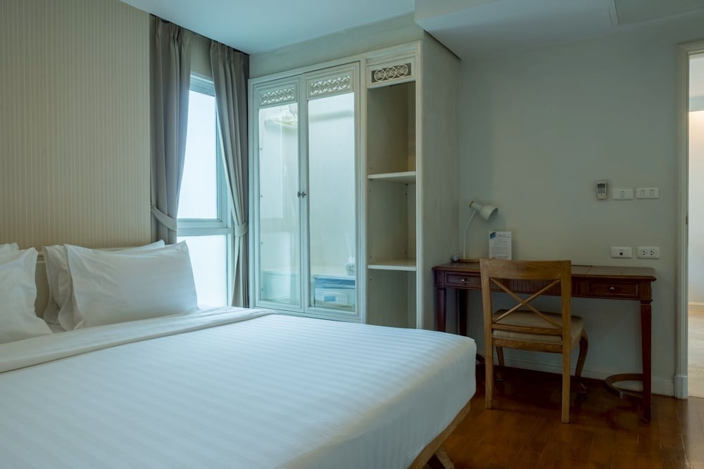Sabai Sathorn Serviced Apartment 12/50