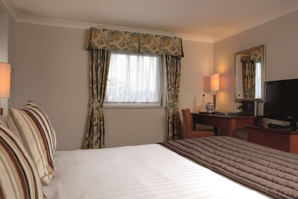 Macdonald Tickled Trout Hotel 11/59
