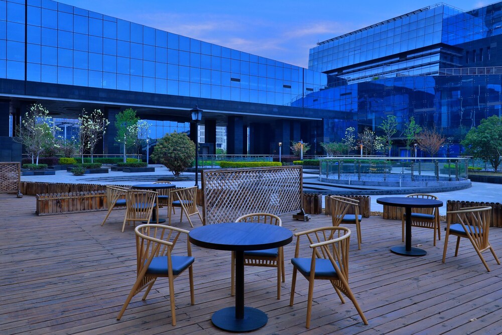 Ramada by Wyndham Zhenjiang Dagang New District 36/42