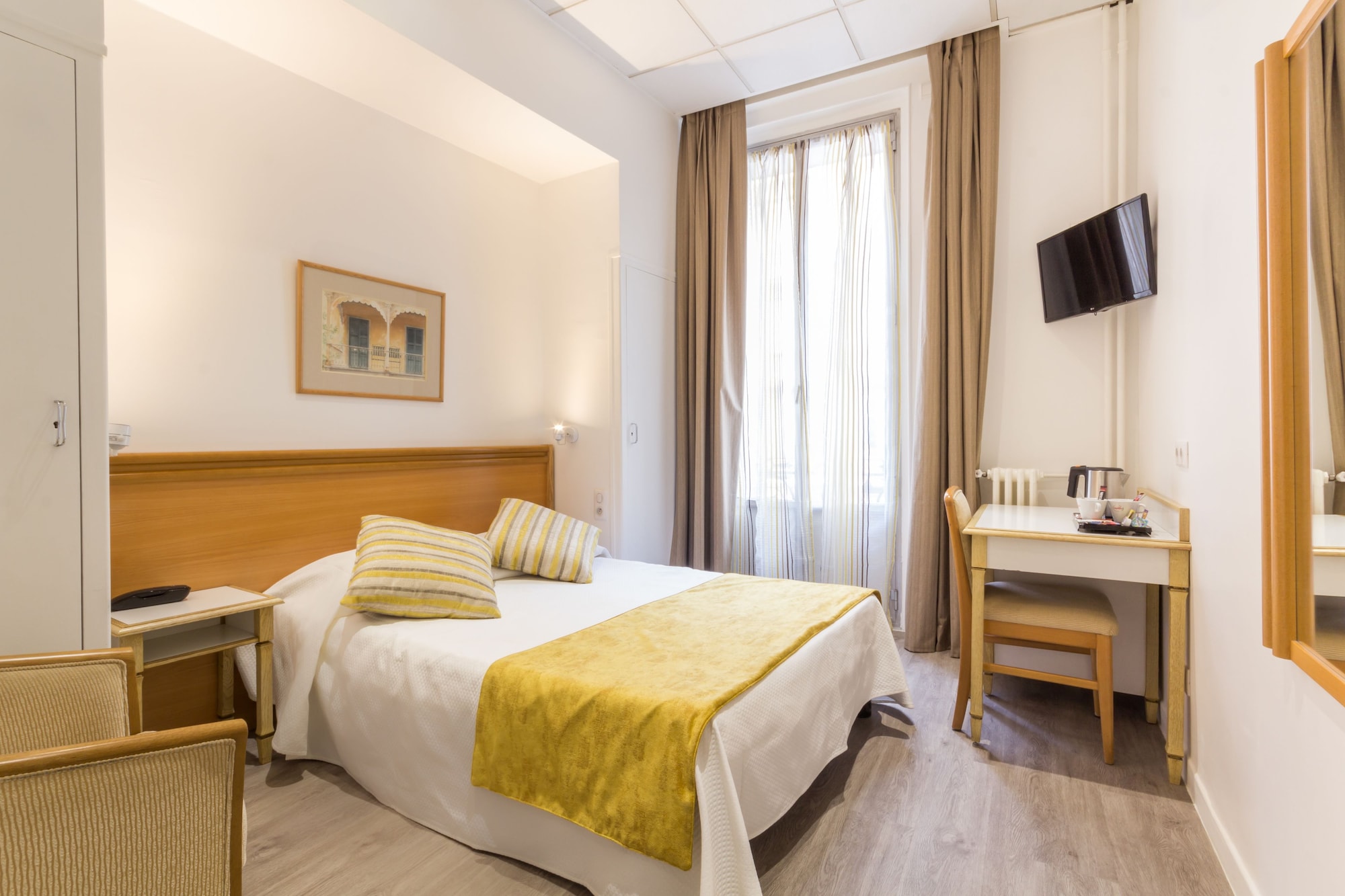 COMFORT, DOUBLE BED