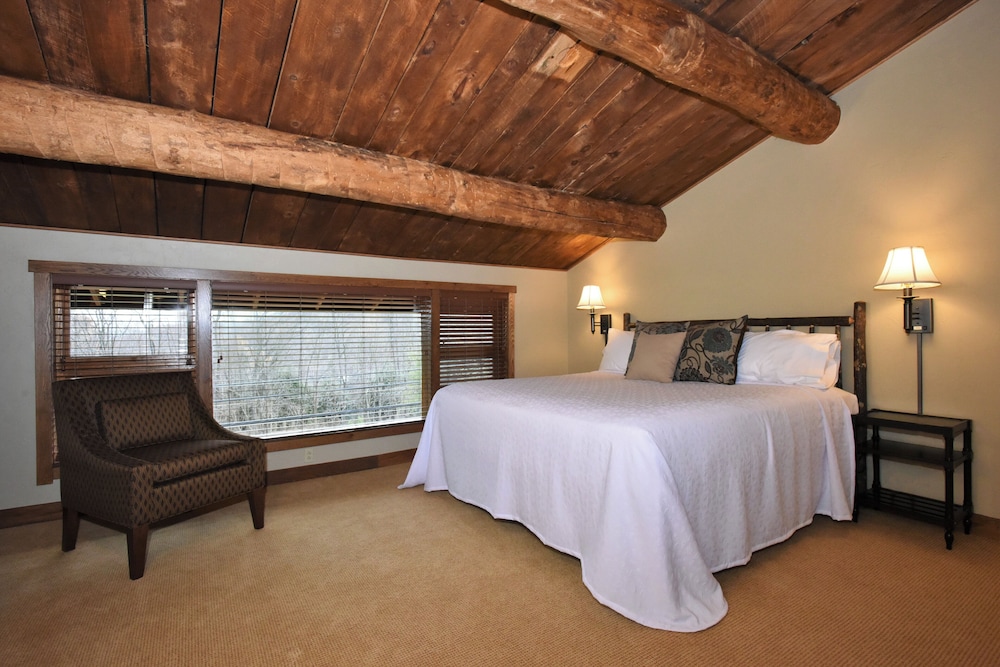 Cedar, 2 Bedrooms, Chalet, 2 King Beds