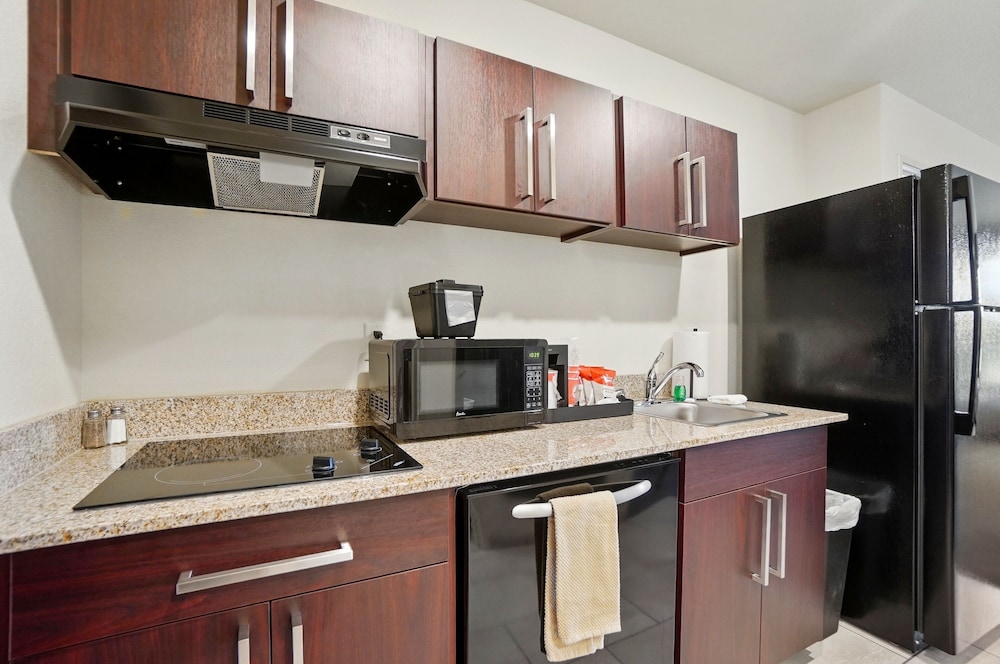 Cobblestone Hotel & Suites - Russells Point at Indian Lake 47/50