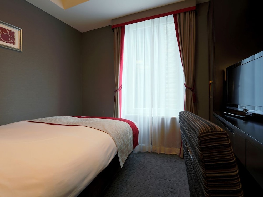 ECONOMY, DOUBLE BED, HIGH FLOOR