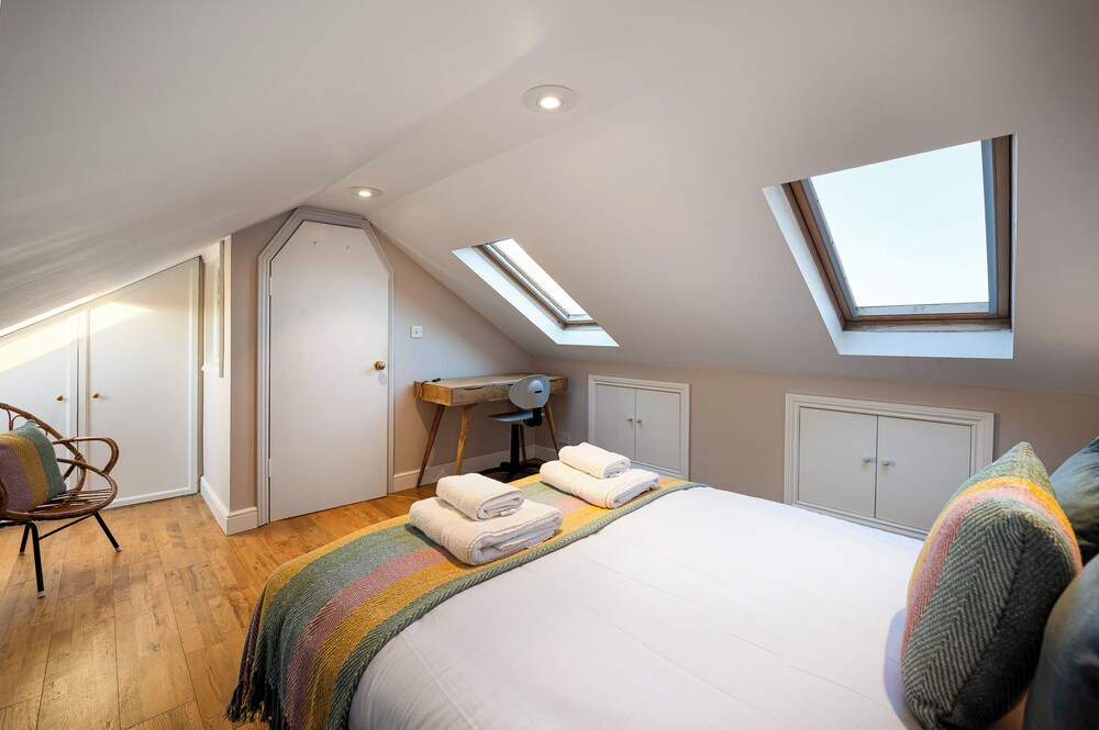 VESTO Three Bedroom Apartment in Clapham 6/26