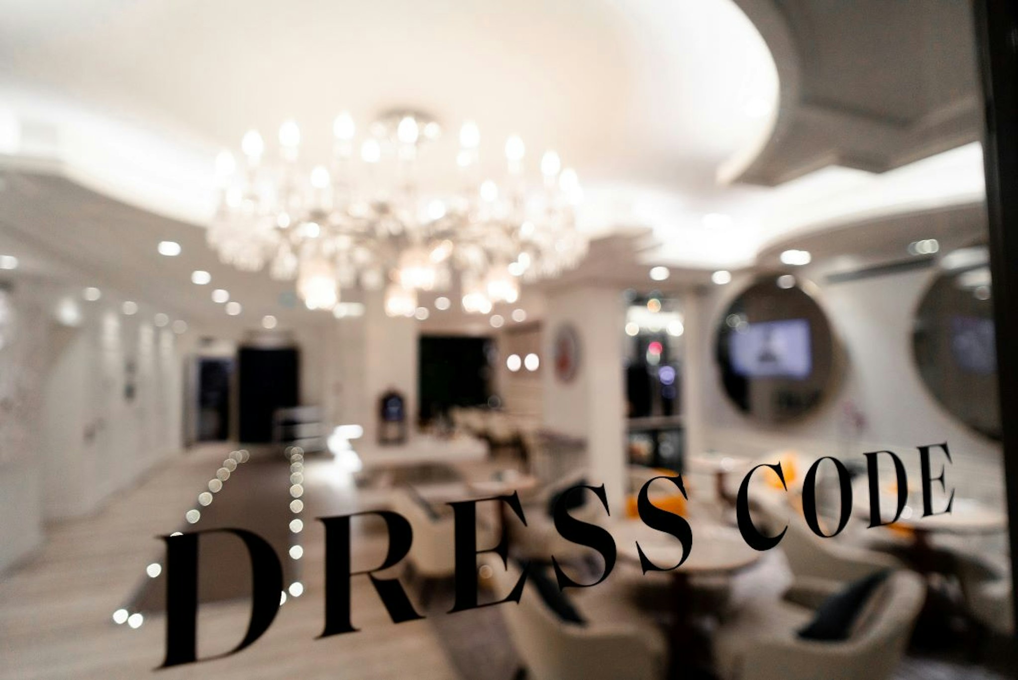 Hotel Dress Code And Spa 53/58