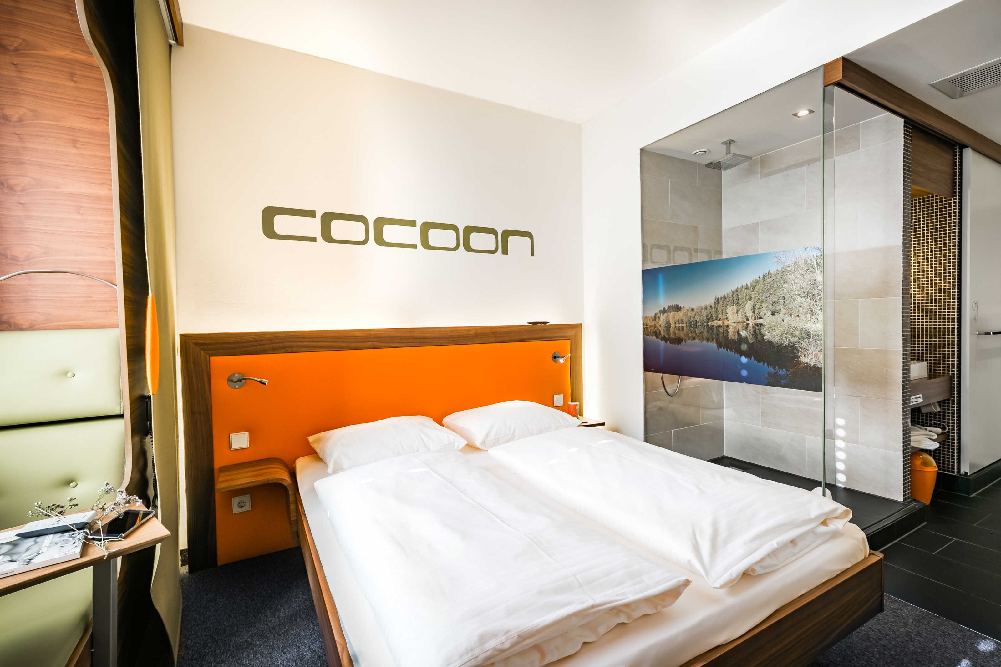 Cocoon, Urban