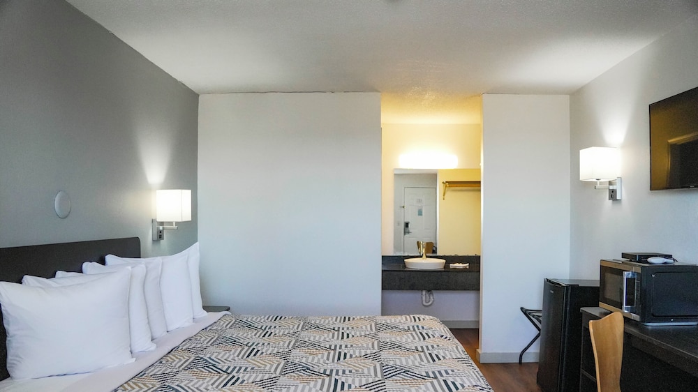 Motel6 Rolla, MO 25/59