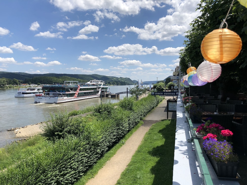Rheinhotel Vier Jahreszeiten 35/40
