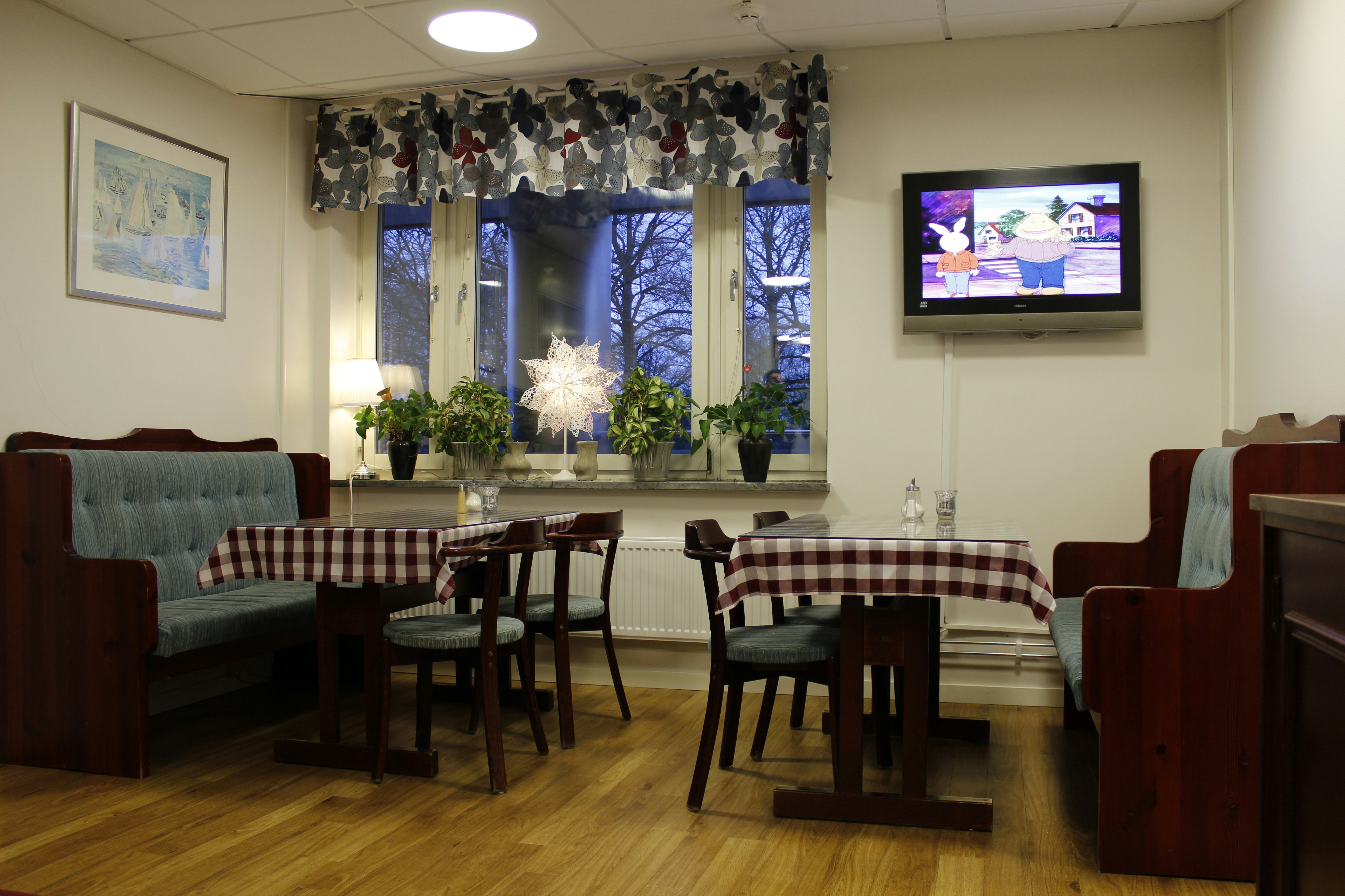 HOTELL SKOVDE 6/9