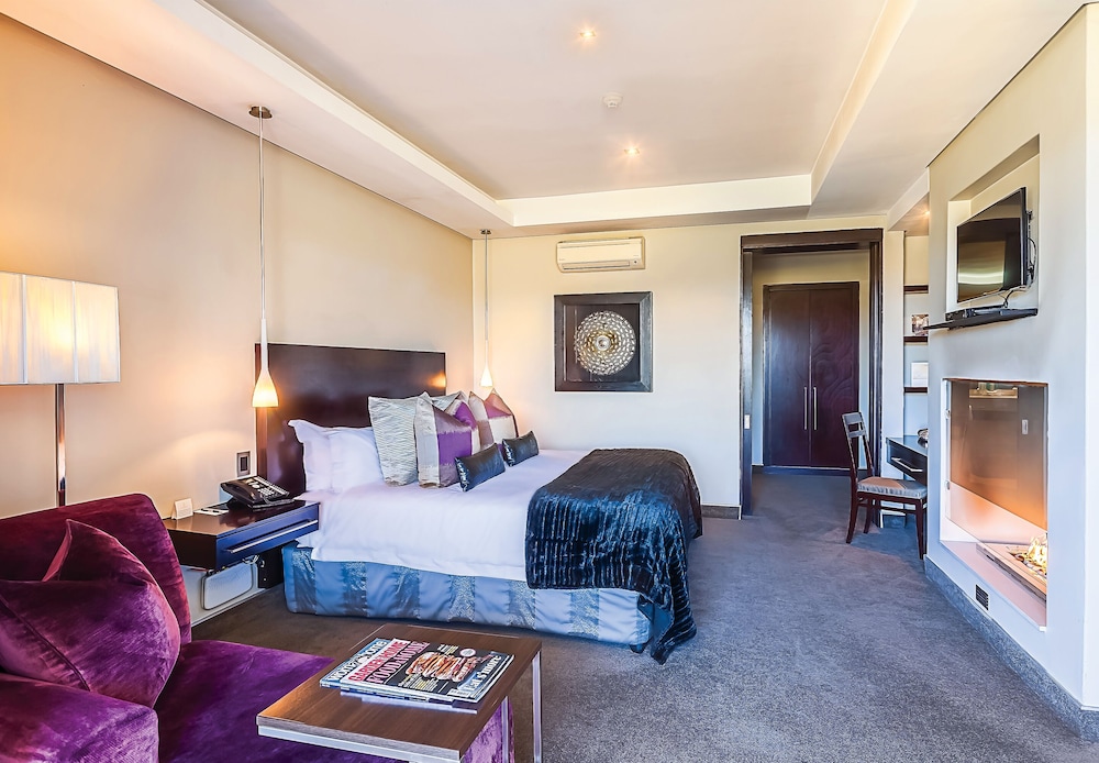 The Fairway Hotel Golf Resort 18/71