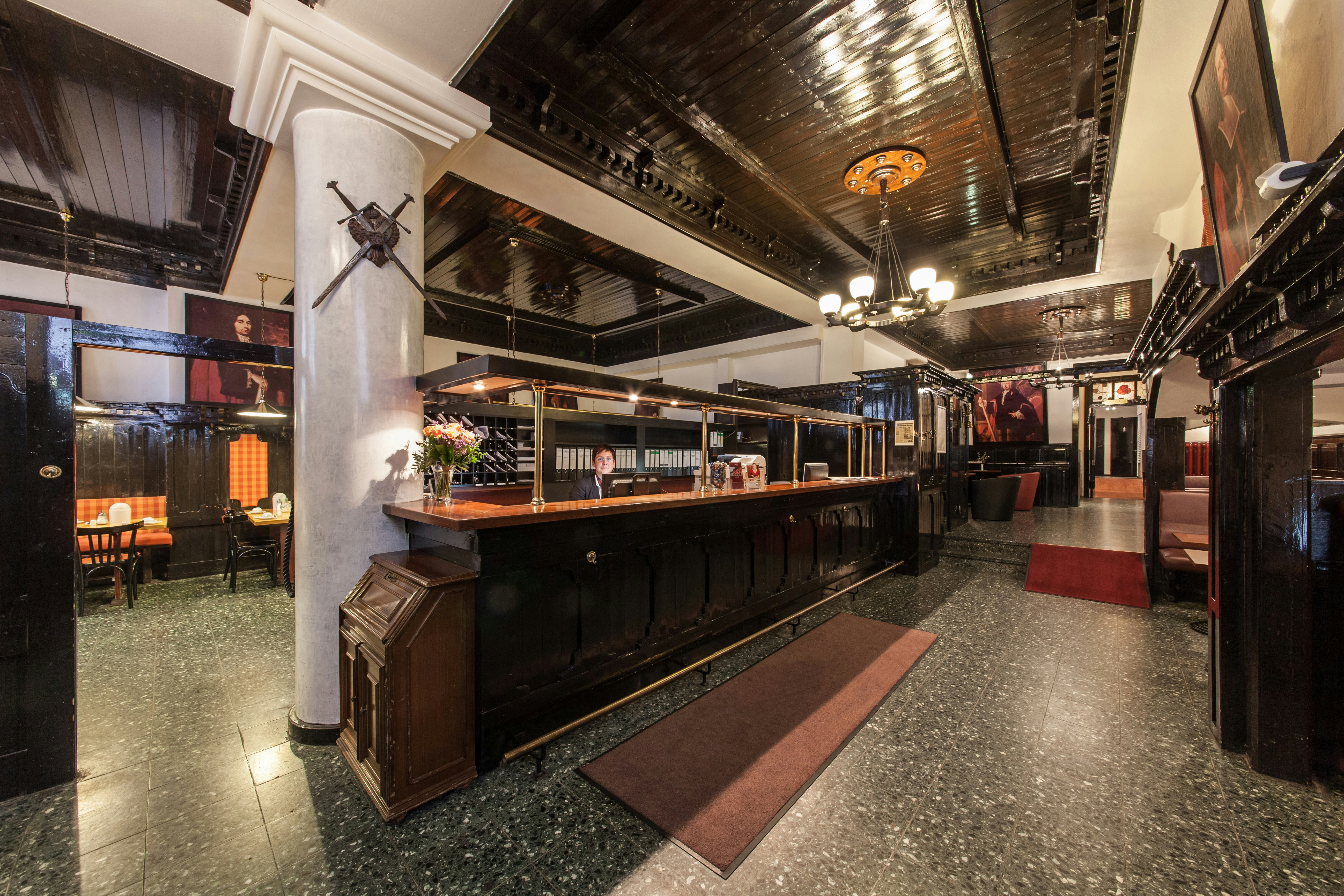 Hotel Ahl Meerkatzen 11/61