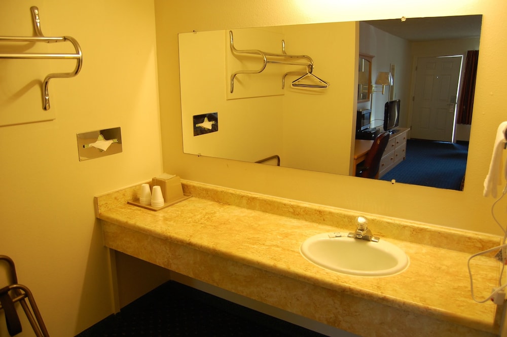 Western Inn Lakewood/Tacoma 44/49