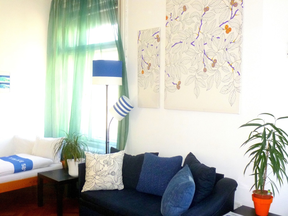 Gaia Hostel 40/50