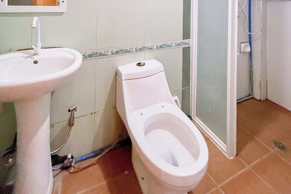 Zen Rooms Makati Amorsolo 55/59