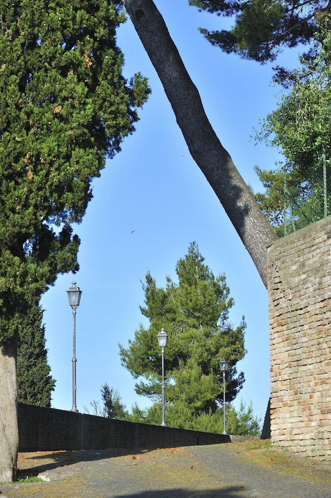 Albergo Diffuso Borgo Montemaggiore 58/63